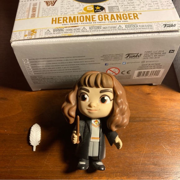 Harry Potter collection bundle- books, figurines, wands, book bag & more - Picture 10 of 17